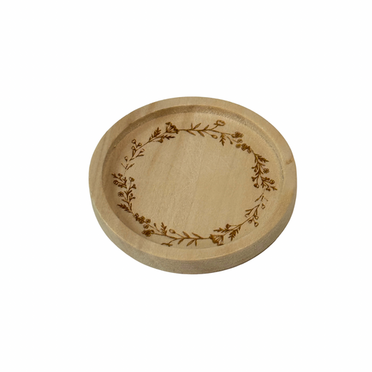 Holz-Tablett mit Verzierung
