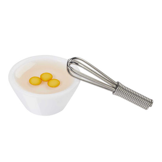 Schüssel mit 3 Eigelb & Schneebesen