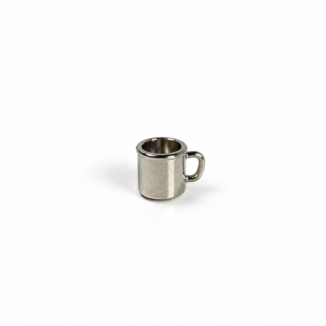 Metall-Becher