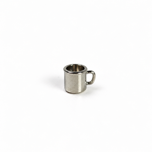 Metall-Becher