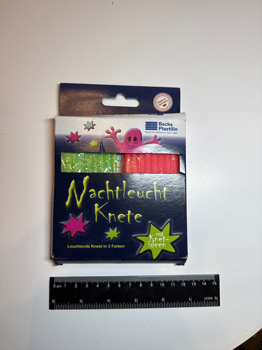 Nachtleucht Knete